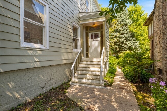 627 Library Place, Evanston, IL 60201 - photo 2