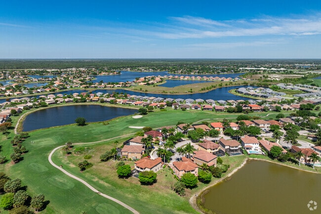 Rural Estates residents can play golf in private communities and have direct access to courses.