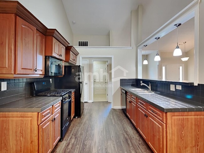 3385 Woodash Ln, Buford, GA 30519 - photo 3