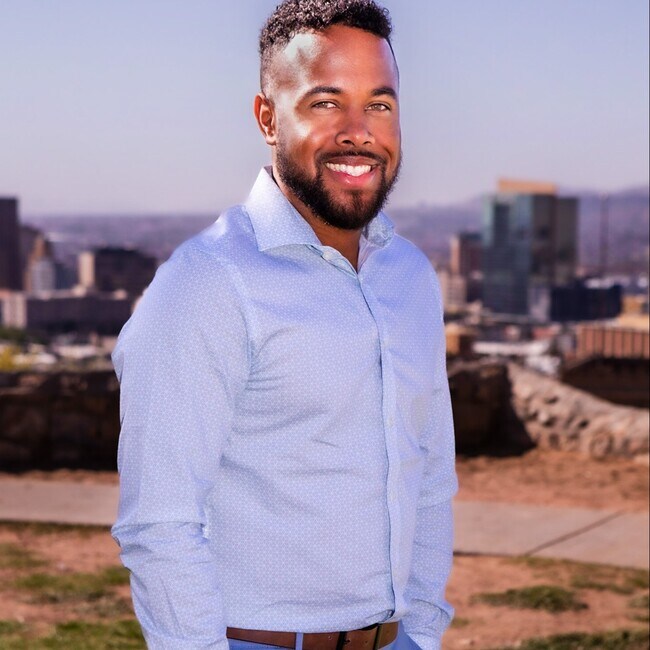 Agent Photo