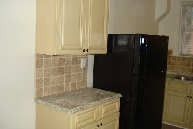 733 E Chestnut St, Lancaster, PA 17602 - photo 6