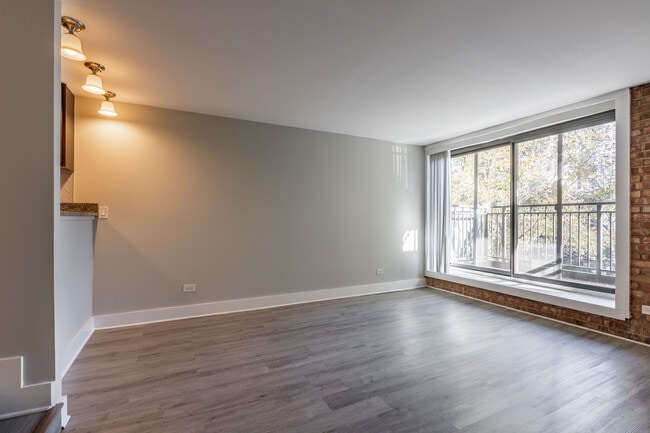 1214 N La Salle Dr unit B4, Chicago, IL 60610 - photo 4