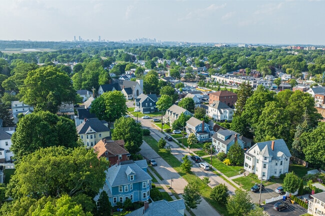 Milton Hill offers a rich mix of single-family homes, ranging in style and era from the 1700s to the mid-1900s.