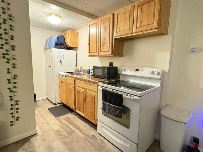 507 N Linn St, Iowa City, IA 52245 - photo 3