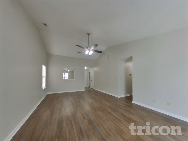 1039 Central Park Blvd S, Greenwood, IN 46143 - photo 3