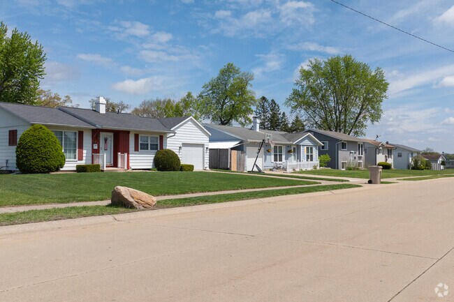 Ranch-style homes are the most common found on the West side of LaSalle Park.
