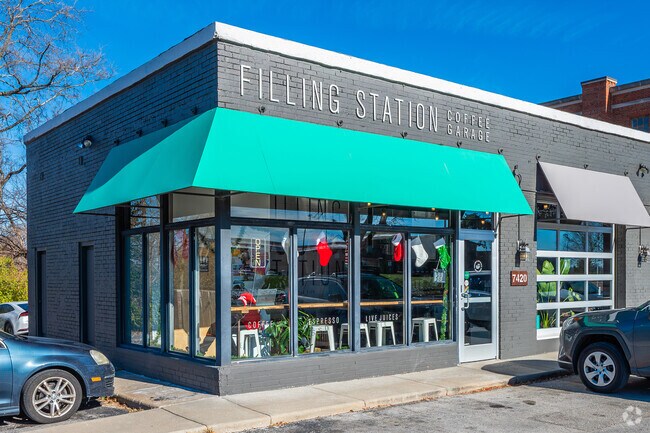 A quick fill-up of coffee at the Filling Station near the Cunningham Heights neighborhood.