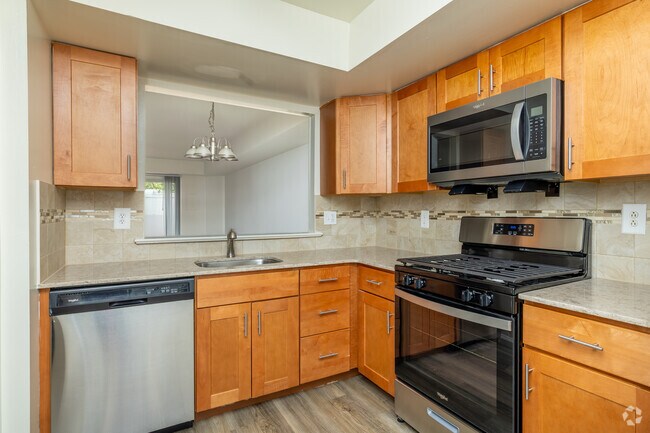 2BD, 2BA - 1184SF - Living Room