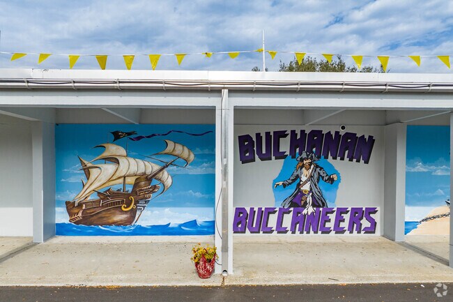 Buchanan Middle School has a student-teacher ratio of 16 to 1.