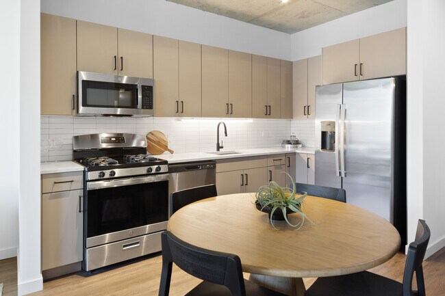 Hugo River North, Chicago, IL 60654 - photo 3