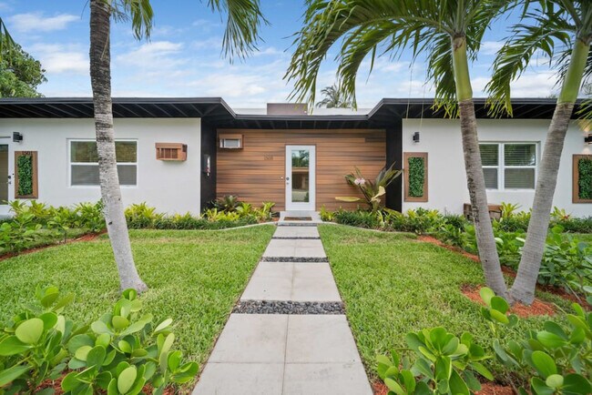 1702 NE 9th St unit ID1369639P, Fort Lauderdale, FL 33304 - photo 6