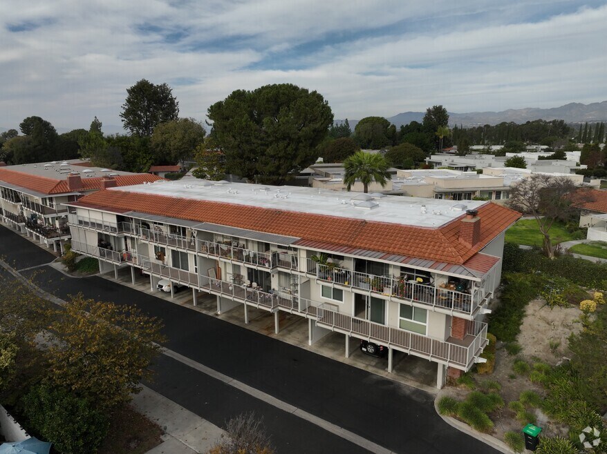 2137 Ronda Granada unit A, Laguna Woods, CA 92637 - photo 2