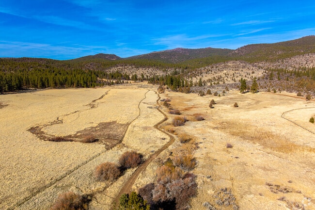 Residents can hike the trails through Susanville Ranch Park.