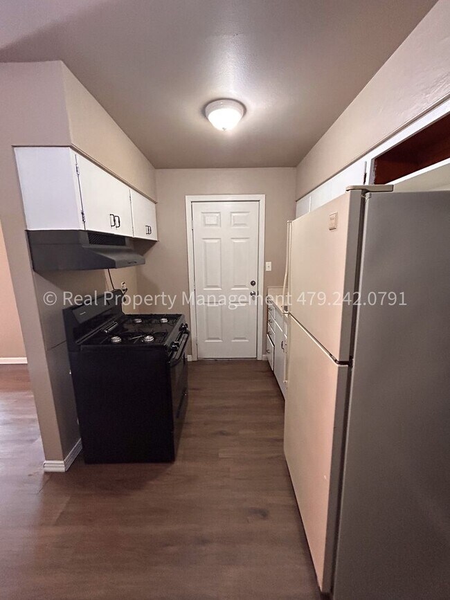 2301 S V St unit 5, Fort Smith, AR 72901 - photo 5