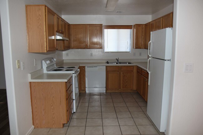 6191 N Old McDonald Dr unit A, Prescott Valley, AZ 86314 - photo 3
