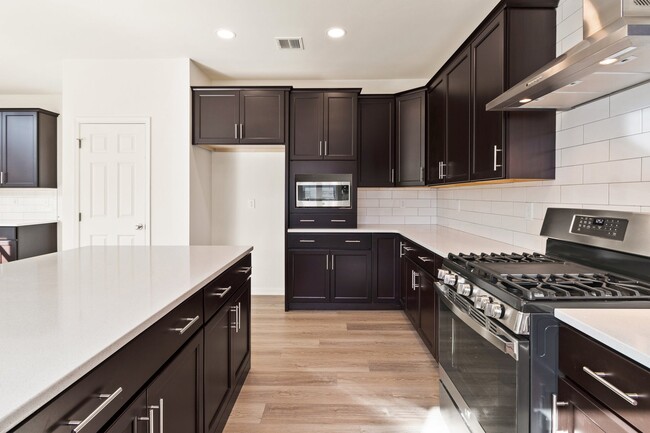 4450 Maple St unit 36093069, Schnecksville, PA 18078 - photo 4