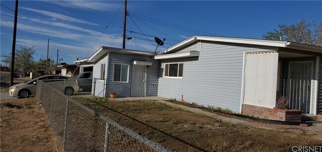 1503 E Avenue q6 unit 1, Palmdale, CA 93550 - photo 2