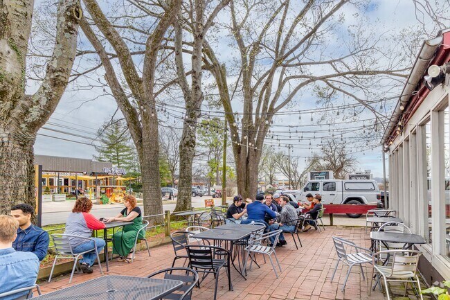 Brothers Burger Joint has an outdoor dining patio in Berry Hill.