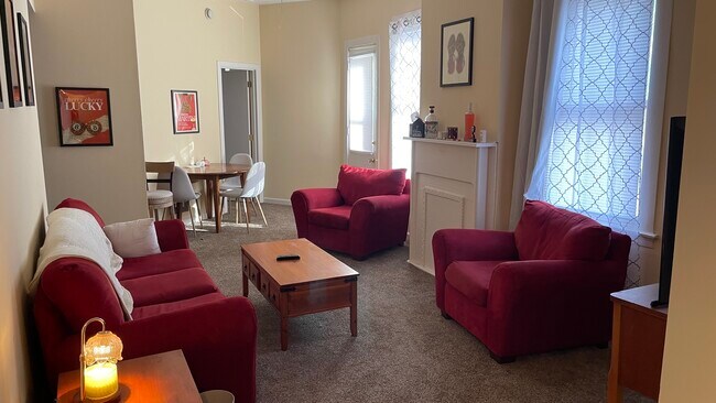 26 W Hollister St unit 2 Melbourne Flats, Cincinnati, OH 45219 - photo 2