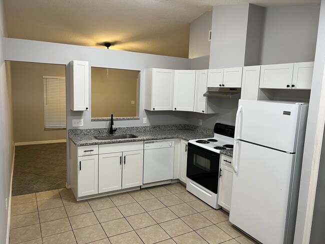 10128 Portale Ave, Orlando, FL 32825 - photo 2