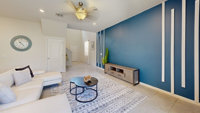 5481 Misty Oak Cir, Davenport, FL 33837 - photo 2