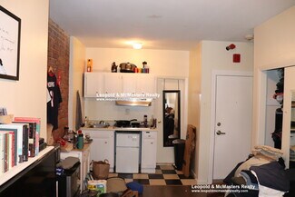 230 Newbury St Unit 10, Boston, MA 02116