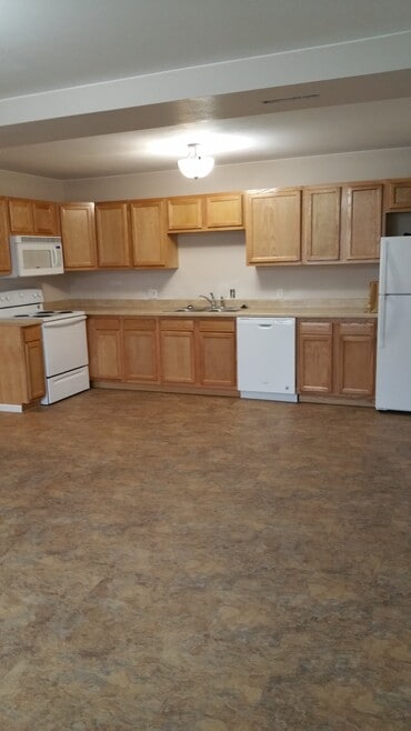 410 W Webster St unit 1, Goldfield, IA 50542 - photo 1