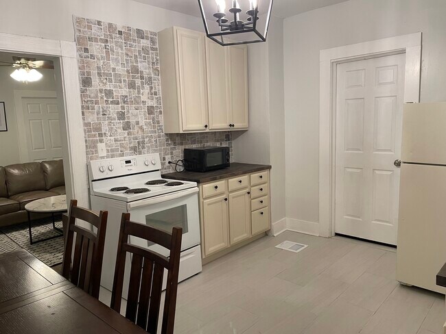 23 Cedar St unit 2, Binghamton, NY 13905 - photo 6