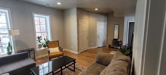 219 Park Row unit B, Saint Peter, MN 56082 - photo 2