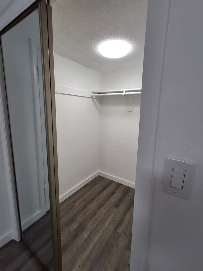 West Point Properties, Hialeah, FL 33012 - photo 6