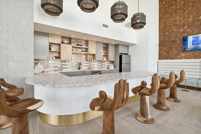 Row Waterside, Sarasota, FL 34240 - photo 3