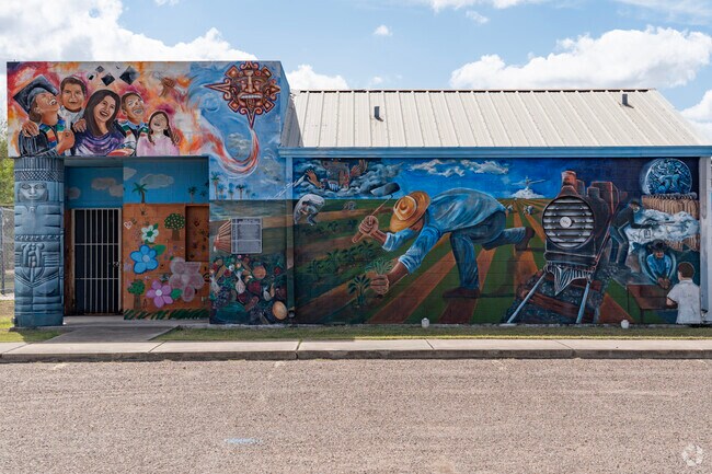 This flamboyant mural is a great cultural representative of the roots of San Juan.