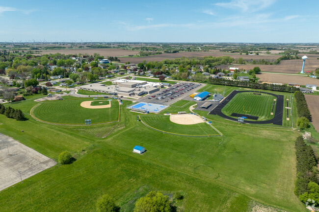 Randolph Elementary School in Randolph, WI has 215 students in grades PK, K-5