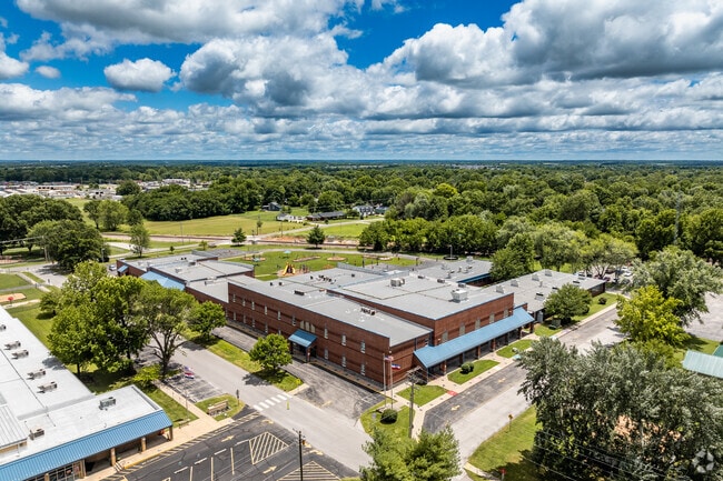 McCulloch Elementary School is located adjacent to both Schofield and Price Elementaries.