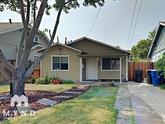 2740 42nd St, Sacramento, CA 95817