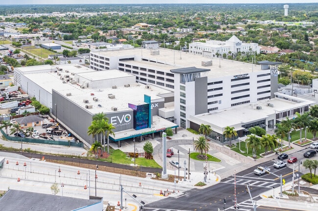 Homestead Station has a variety of retail therapy and entertainment in the heart of downtown.