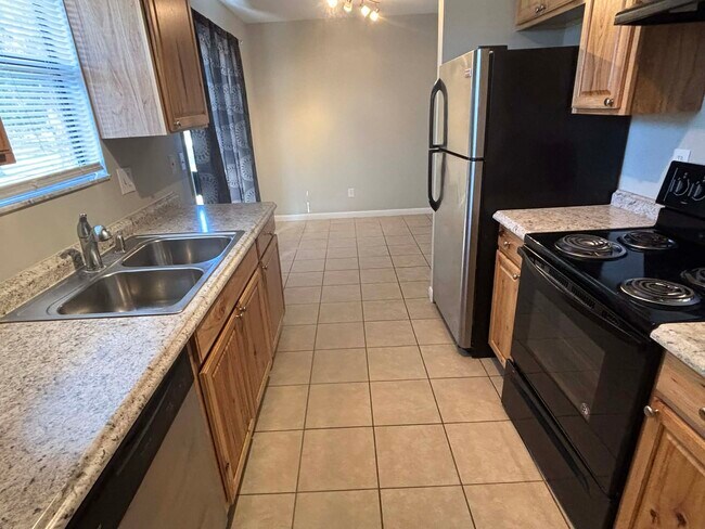 3894 NW Archer St unit 101, Lake City, FL 32055 - photo 5