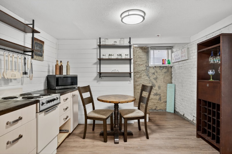 1821 6th Ave unit C, Greeley, CO 80631 - photo 1