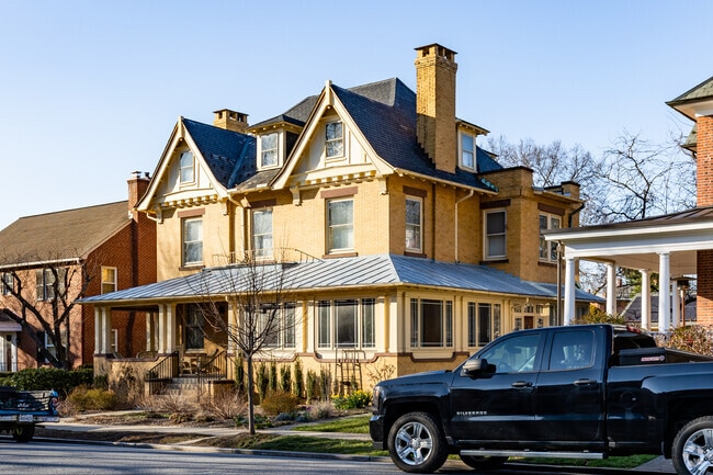 Although Baker Park homes range in style and size, colonials tend to dominate the market.