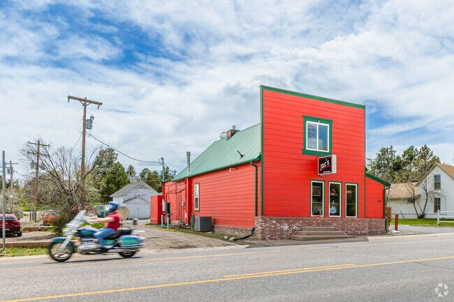 Jac's Restaurant is a popular spot for Ponderosa Park residents to check out at lunch time.