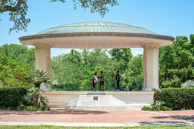 The Newman Bandstand in Audubon Park serves a great place for a photo shoot.