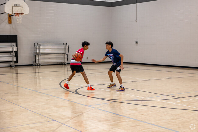 Get your friends together for a game of pick up basketball in Kenwood at the Oakland Rec Center.
