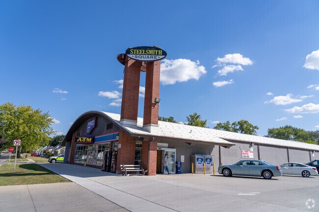 Hometown Foods offers fresh, local produce right in the heart of West Central.