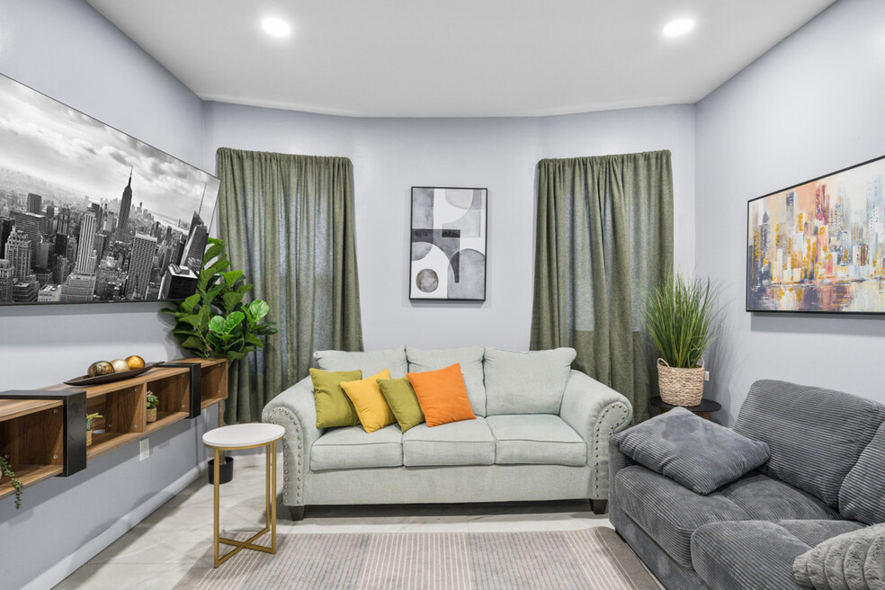 20 W 48th St unit ID1312447P, Bayonne, NJ 07002 - photo 1