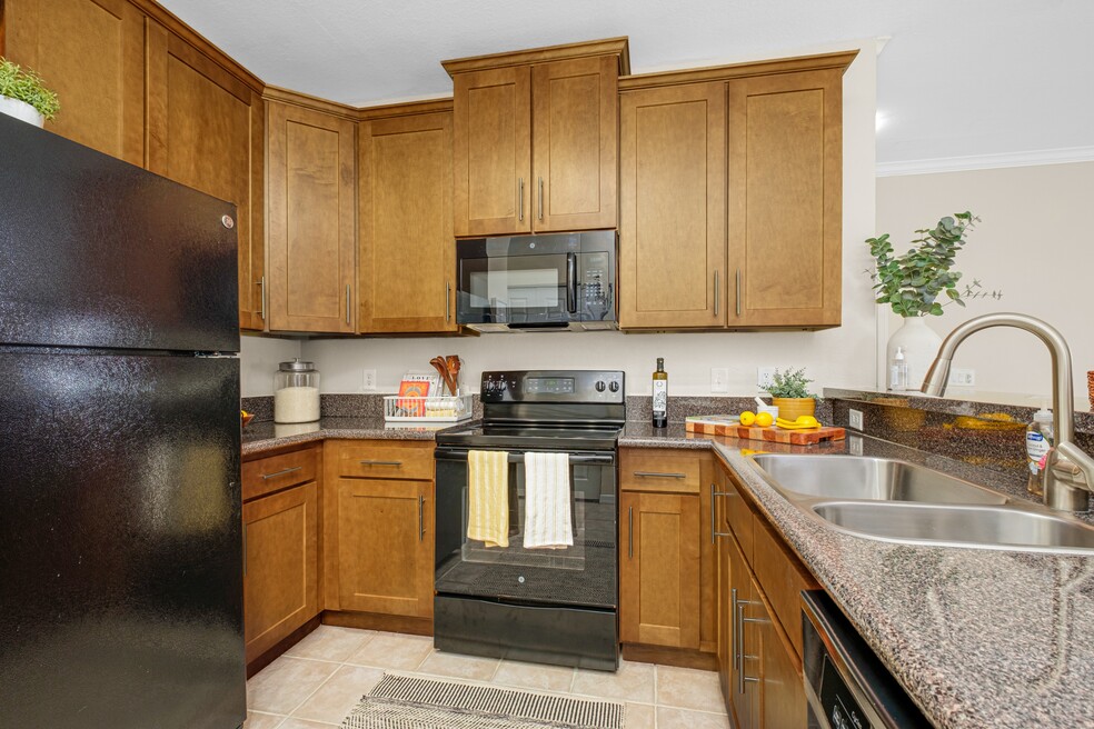 TGM University Park, Sarasota, FL 34243 - photo 1