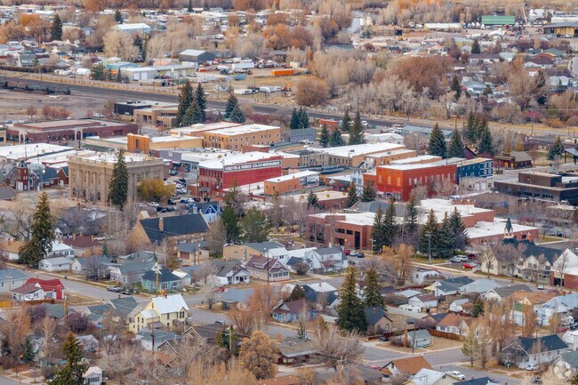 Evanston's historic architecture goes back to the early 1900s.