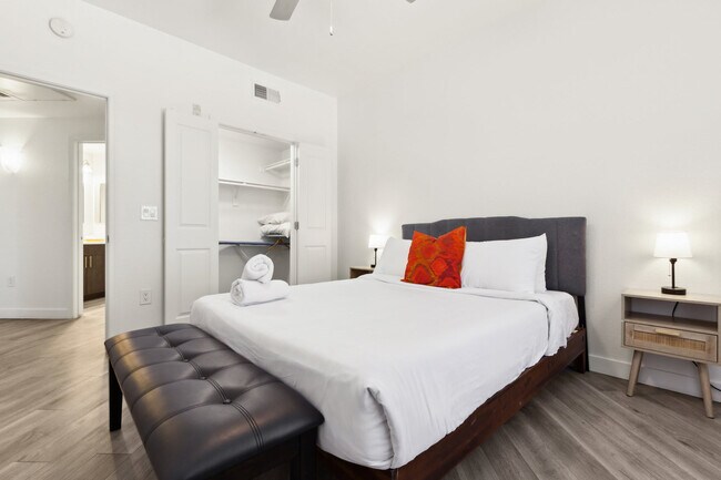 9450 W Cabela Dr unit ID1372312P, Glendale, AZ 85305 - photo 4