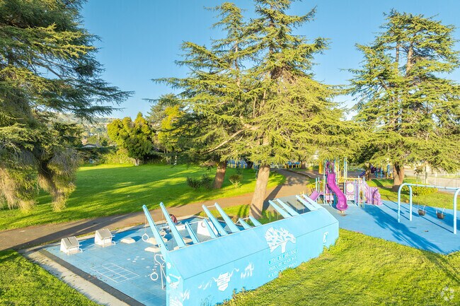 The recreation center in Arroyo Viejo has outdoor gym facilities for residents.