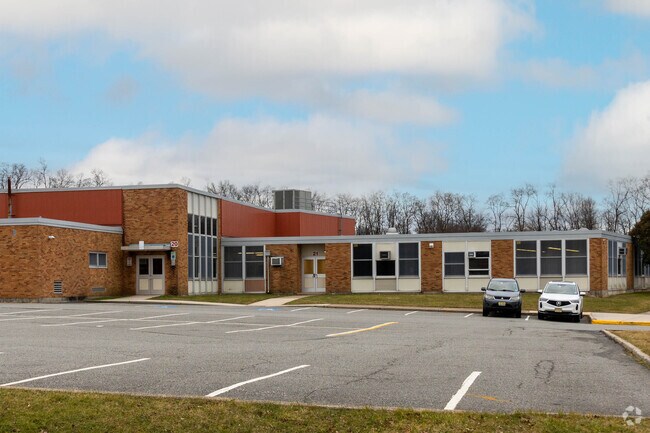 Avenel Middle School's student-teacher ratio is 10 to 1.