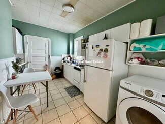 789 Columbia Rd, Boston, MA 02125